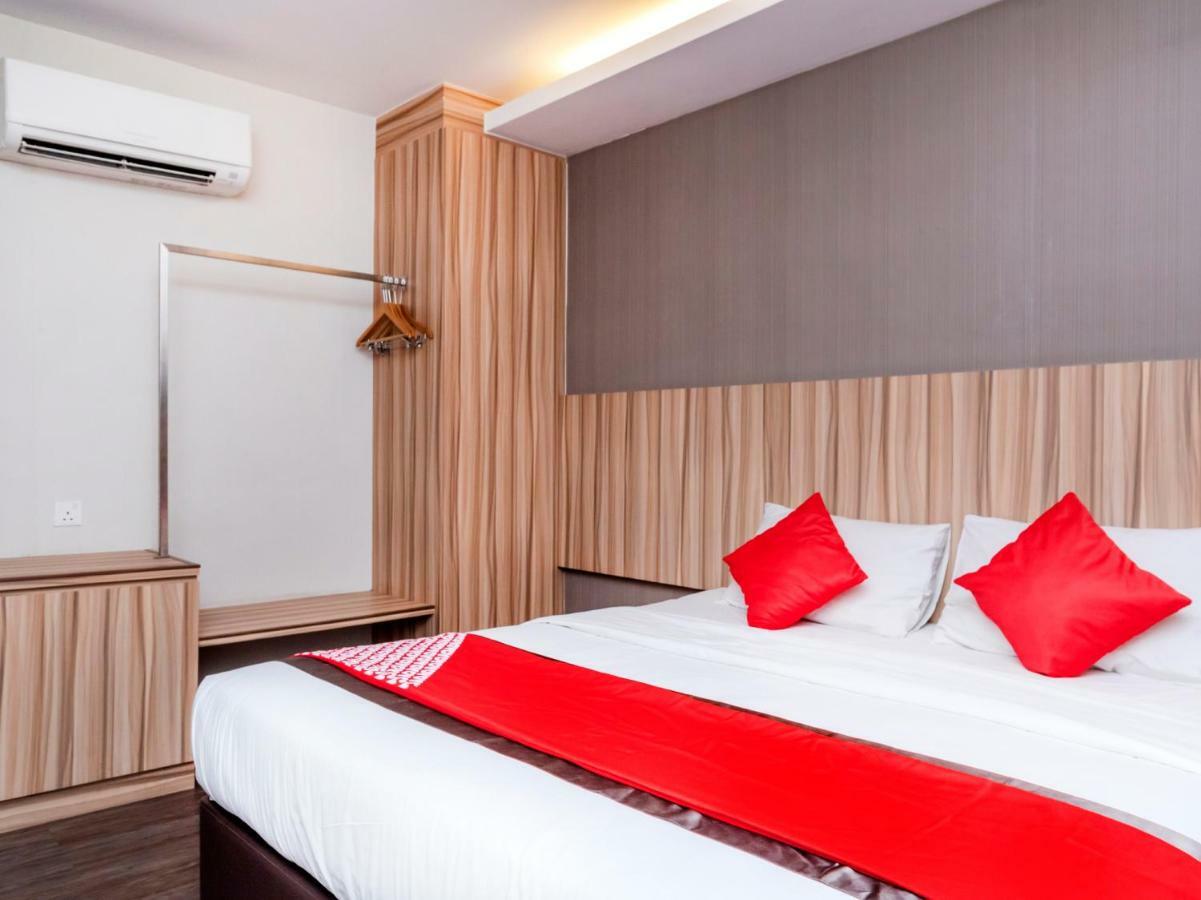 Oyo 625 Kota Heritage Hotel Kota Tinggi Luaran gambar