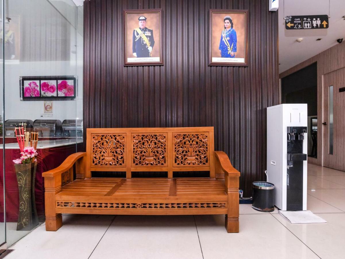 Oyo 625 Kota Heritage Hotel Kota Tinggi Luaran gambar